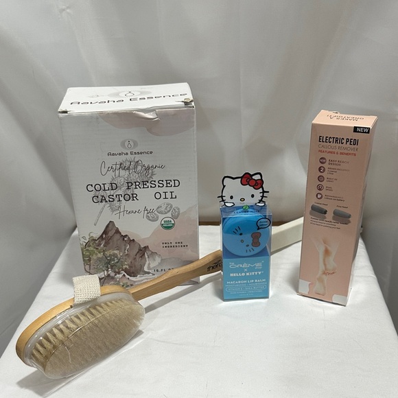 Hello Kitty Other - Happy Mother’s Day Spa basket all new items Electric pedicure NWT